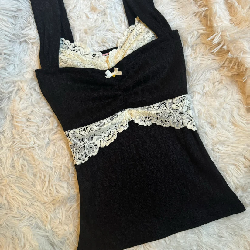 Charlotte Spring Top